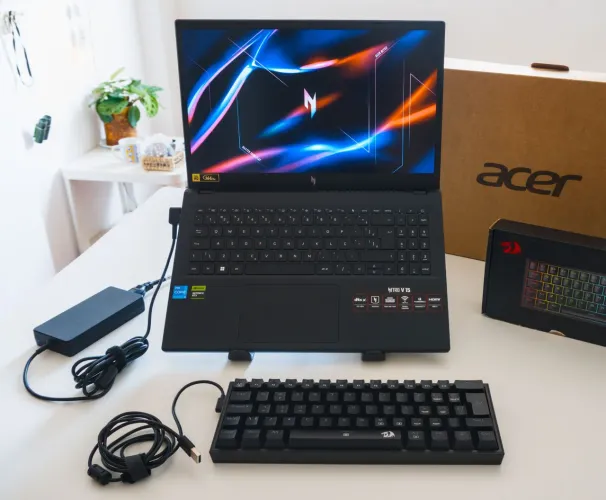 Notebook gamer Nitro V15 RTX 3050 I5 13° 8gb RAM 512 SSD + TECLADO GAMER DE BRINDE