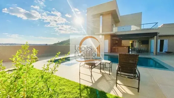 Magnífica casa no Condomínio Residencial Itaporã.