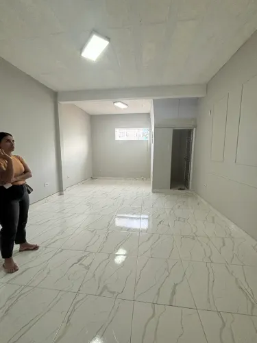 SALAS COMERCIAIS