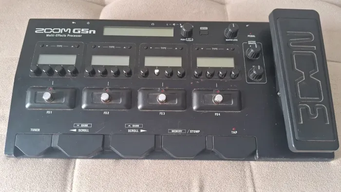 Pedaleira Zoom g5n