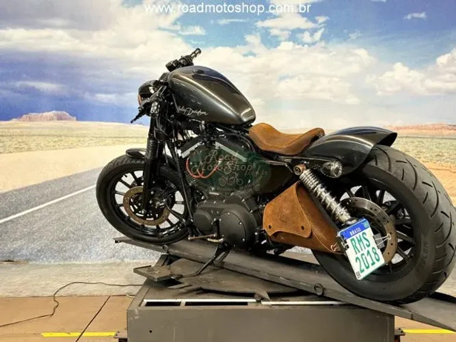 Harley-Davidson XL 883 R 2005