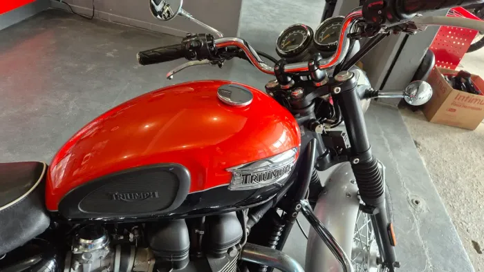 Bonneville único dono