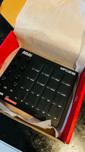 Controlador mpd akai Mpd218 usb, Midi, 16 teclas