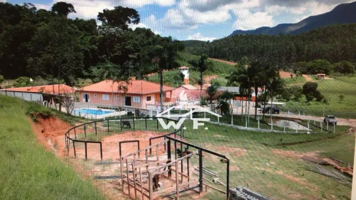 Fazenda com 4 dormitórios à venda, 1040600 m² por R$ 5.500.000,00 - Lagoinha - Lagoinha/SP