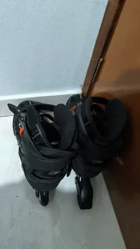 Vende-se Patins Traxart Synyc Balance n°41 + Capacete Niggli Pads N1 e Kit Proteção Lazer