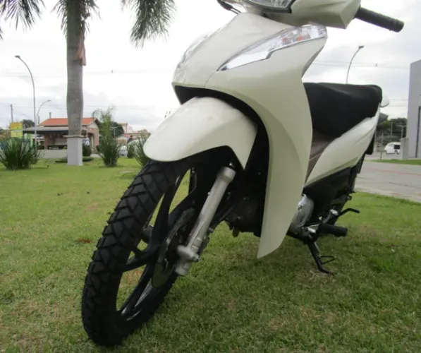 Honda Biz 125 /2021 - Flex - Branca e Bege