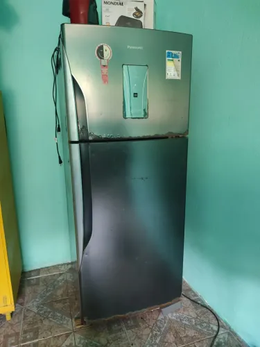Vende-se leia o anúncio