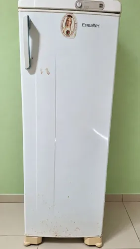 Vende-se geladeira