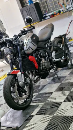 Triumph Trident 660 2023 - Firetong + Quickshifter