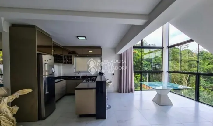 Imóvel para aluguel com 220 metros quadrados com 4 quartos em Trindade - Florianópolis - S