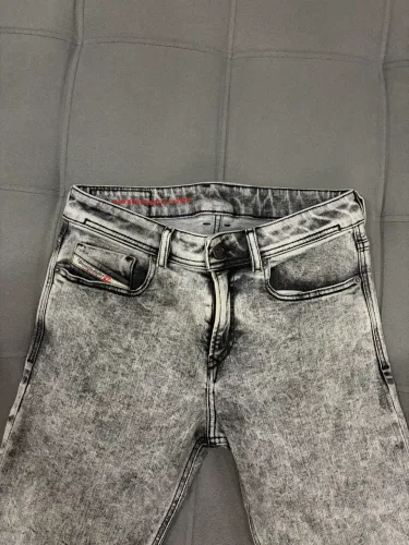 Calça diesel skinny w28
