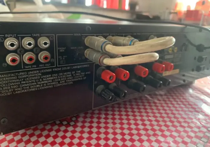 Amplificador Yamaha DSP E-1000