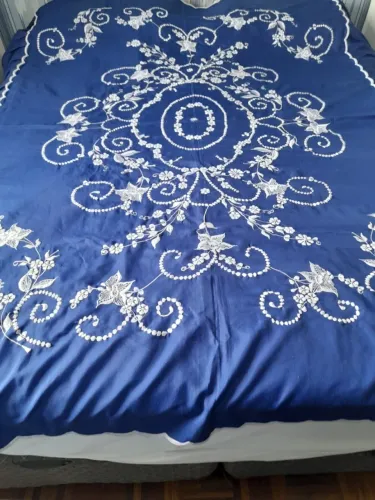 colcha de casal antiga bordada