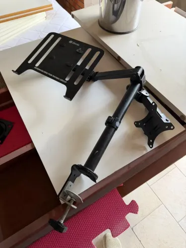 Suporte Articulado para Monitor e Notebook com Base VESA