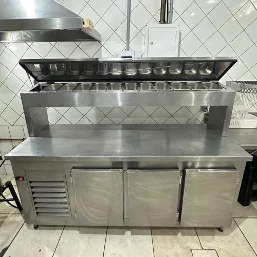 BALCÃO REFRIGERADO INOX 2 METROS - 3 PORTAS + CONDIMENTADORA PARA 12 CUBAS GN