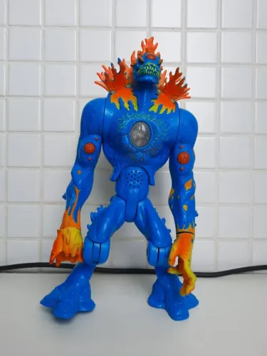 Boneco do Elementor Fogo do desenho Max Steel