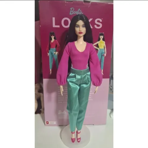 Barbie signature looks #19