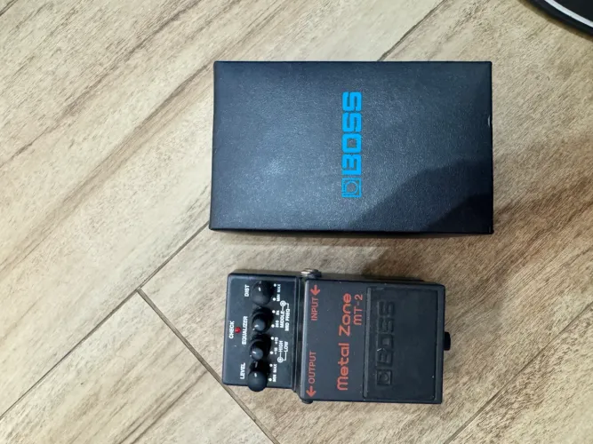 Pedal Boss MT-2 Metal Zone ? Com Caixa e Manual