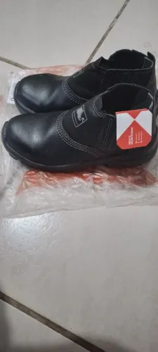 Vendo bota nova pra trabalhar $50 reais