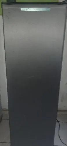 Freezer vertical semi novo