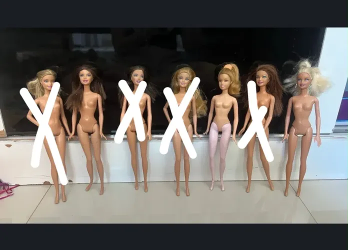 Lote sucatas barbies não articuladas DESCRIÇÃO