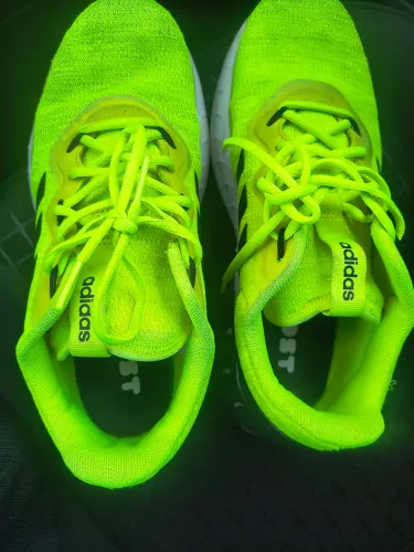 Tênis adidas