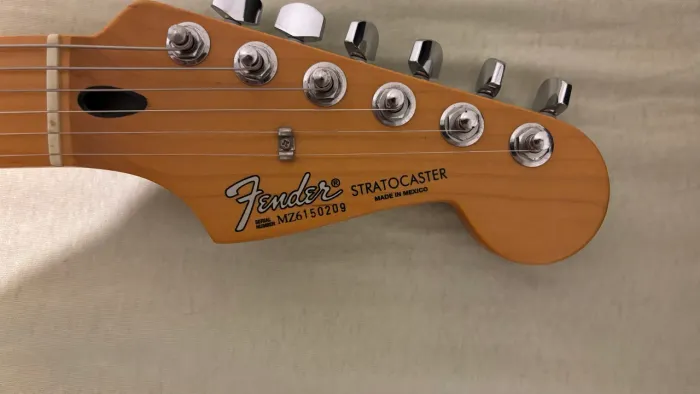 Guitarra Fender Stratocaster 60th Diamond Anniversary