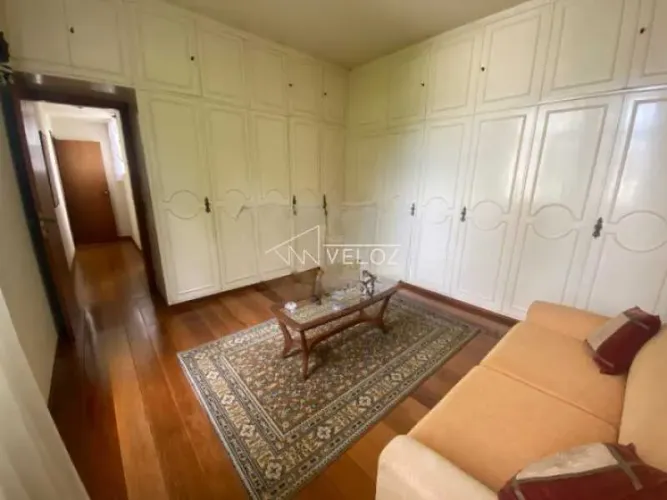 Apartamento - / Residencial / Lagoa