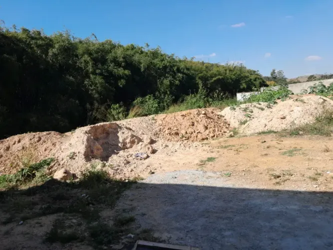 Imóvel para venda tem 2640 metros quadrados em Recanto dos Lagos - Juiz de Fora - MG