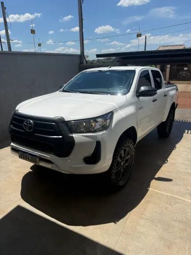 Toyota Hilux CD 4X4 2.8 Diesel Mec. 2023