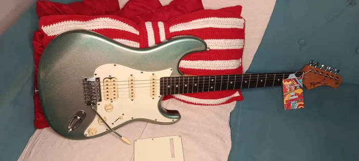 Guitarra Tagima TW 540 Usada