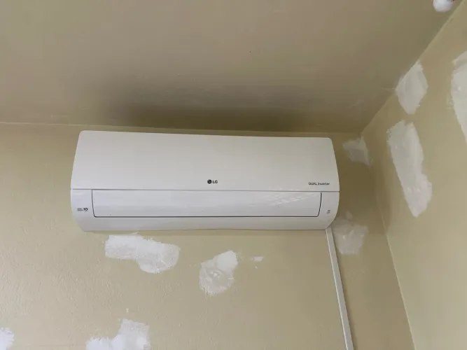 Ar-condicionado LG 9000 BTUS inverter Frio