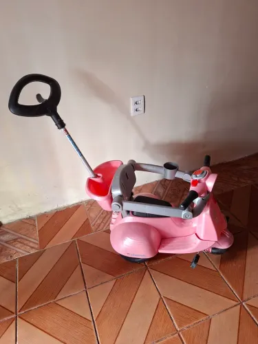 Carrinho de criança triciclo