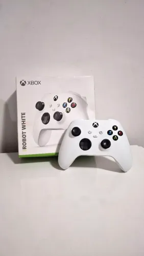 Controle Xbox Series X/S Branco SEMINOVO! USADO POUQUÍSSIMO, OPORTUNIDADE ÚNICA!