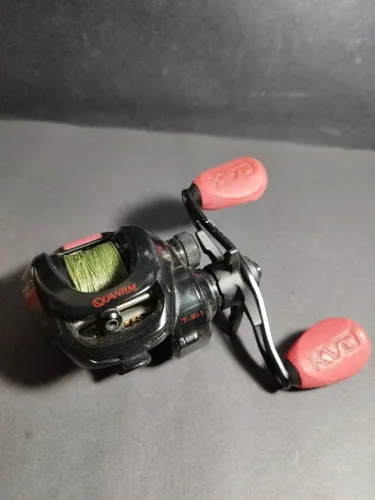 Carretilha Quantum Smoke S3 KVD