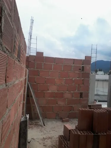 Pedreiro e pintor a 130 o dia