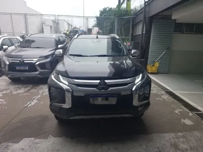 Mitsubishi L200 Triton Sport HPE-S 2.4 CD Dies. AUT 2021