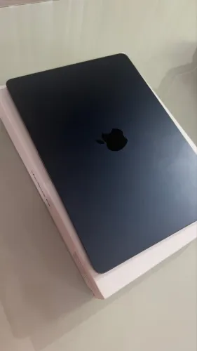 ? MacBook Air M2 13,6? Midnight (Azul) - Seminovo | Impecável | R$ 6.200