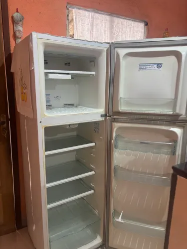 Vendo Geladeira Eletrolux