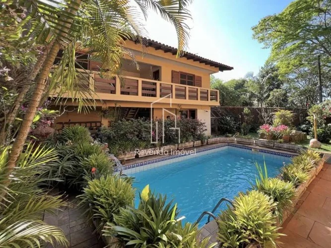 Casa de luxo à venda em condomínio na Granja Viana, Cotia-SP. 4 quartos, área de lazer com