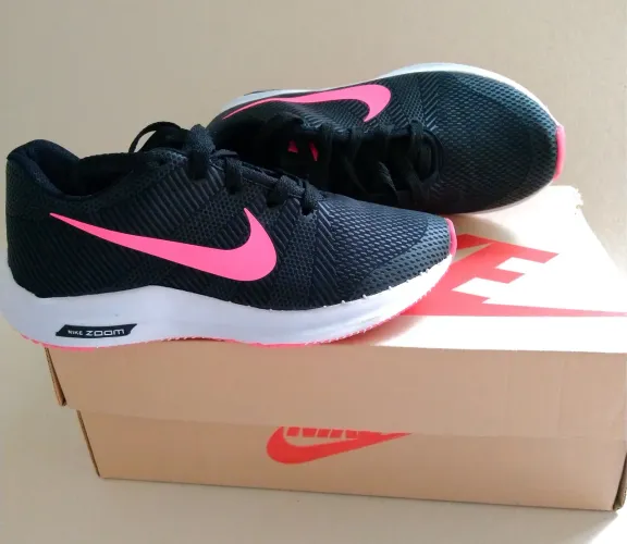 VENDO Tênis Nike Feminino