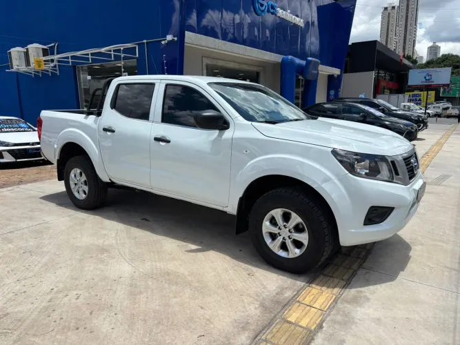 Nissan Frontier S CD 4X4 2.3 TB Diesel Mec. 2022