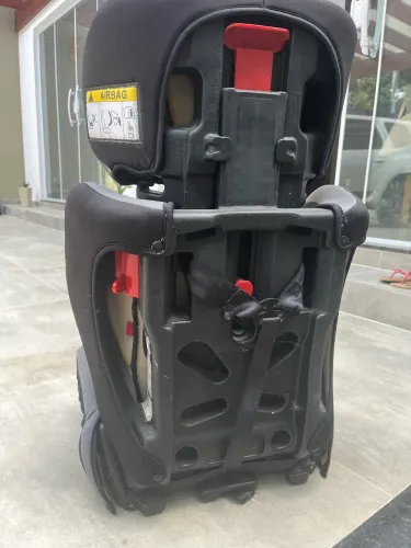 Cadeirinha infantil para carro