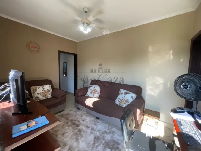 Oportunidade - Casa Comercial ou Residencial - Jacareí - Jardim Santa Maria - 1 Dormitório