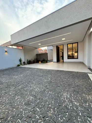 CASA DE ALTO PADRÃO À VENDA - AO LADO DA AV. JK - GOIÂNIA/GO