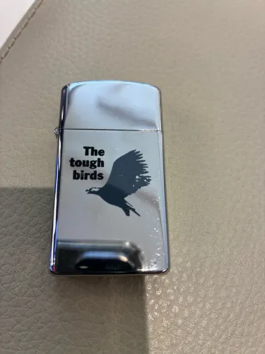 Isqueiro Zippo, modelo slim( menor) antigo sem uso e sem caixa original