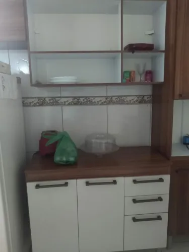 Armário semi novo
