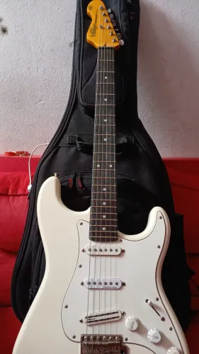 Guitarra vintage v6 jmh