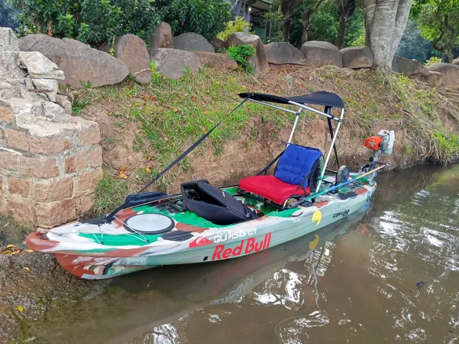 Caiaque completo com motor 