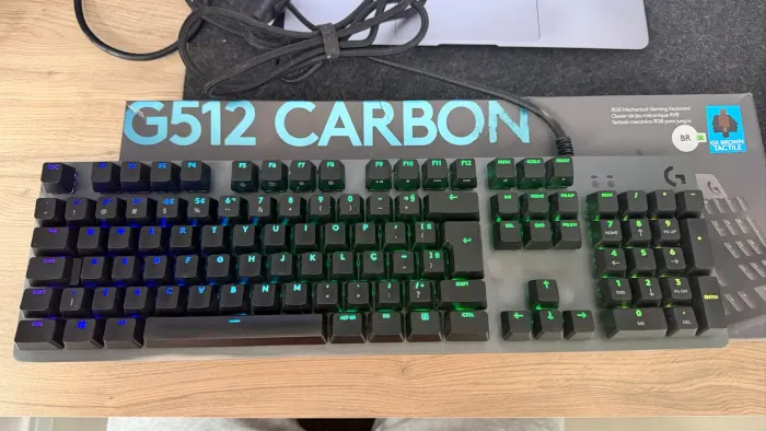 Teclado Mecânico Logitech G512 Carbon (Switch GX Brown)